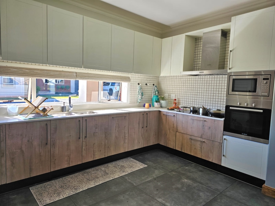 5 Bedroom Property for Sale in St Helena Free State